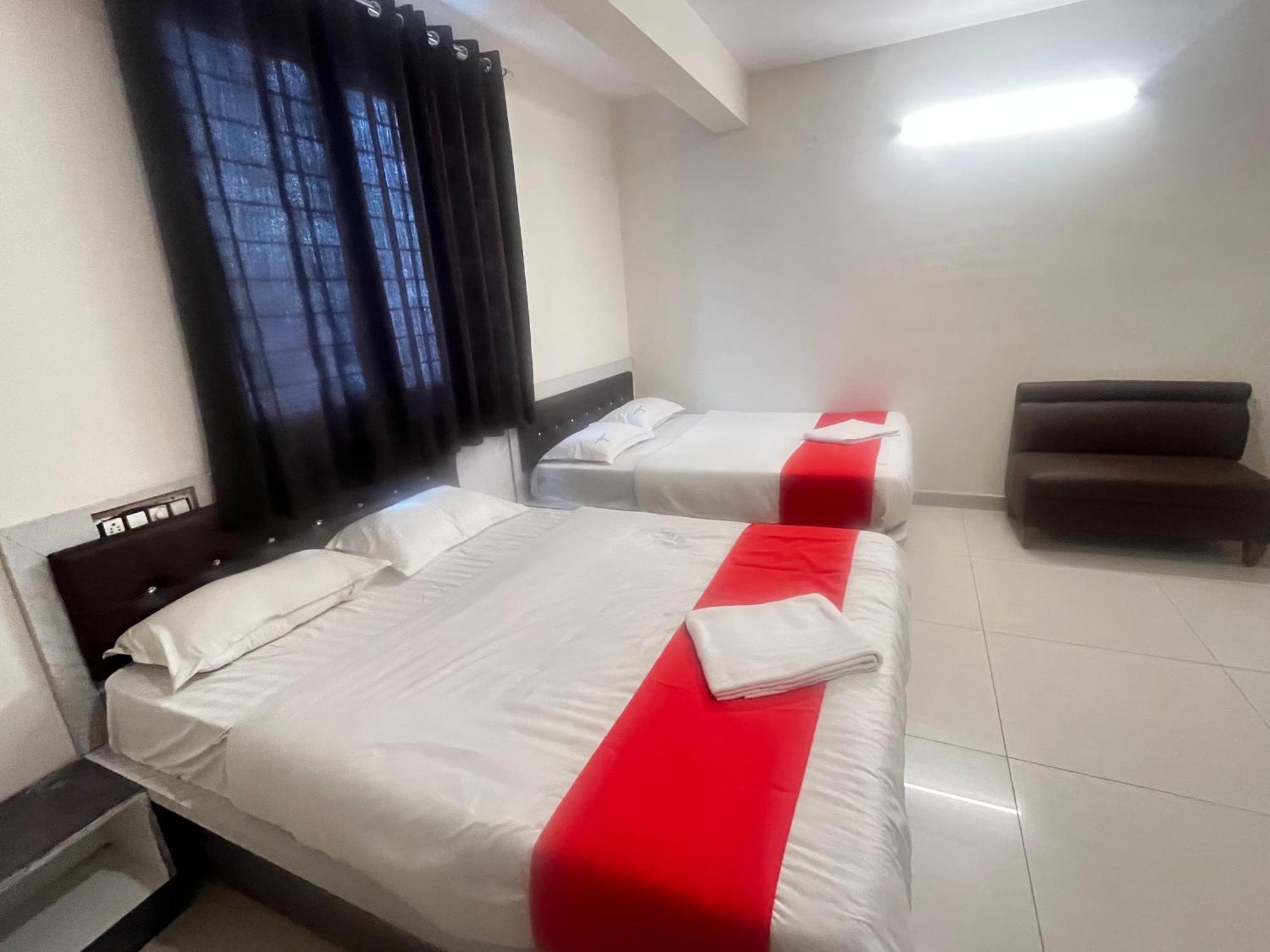 Hotel Raj Comfort Bangalore Eksteriør bilde