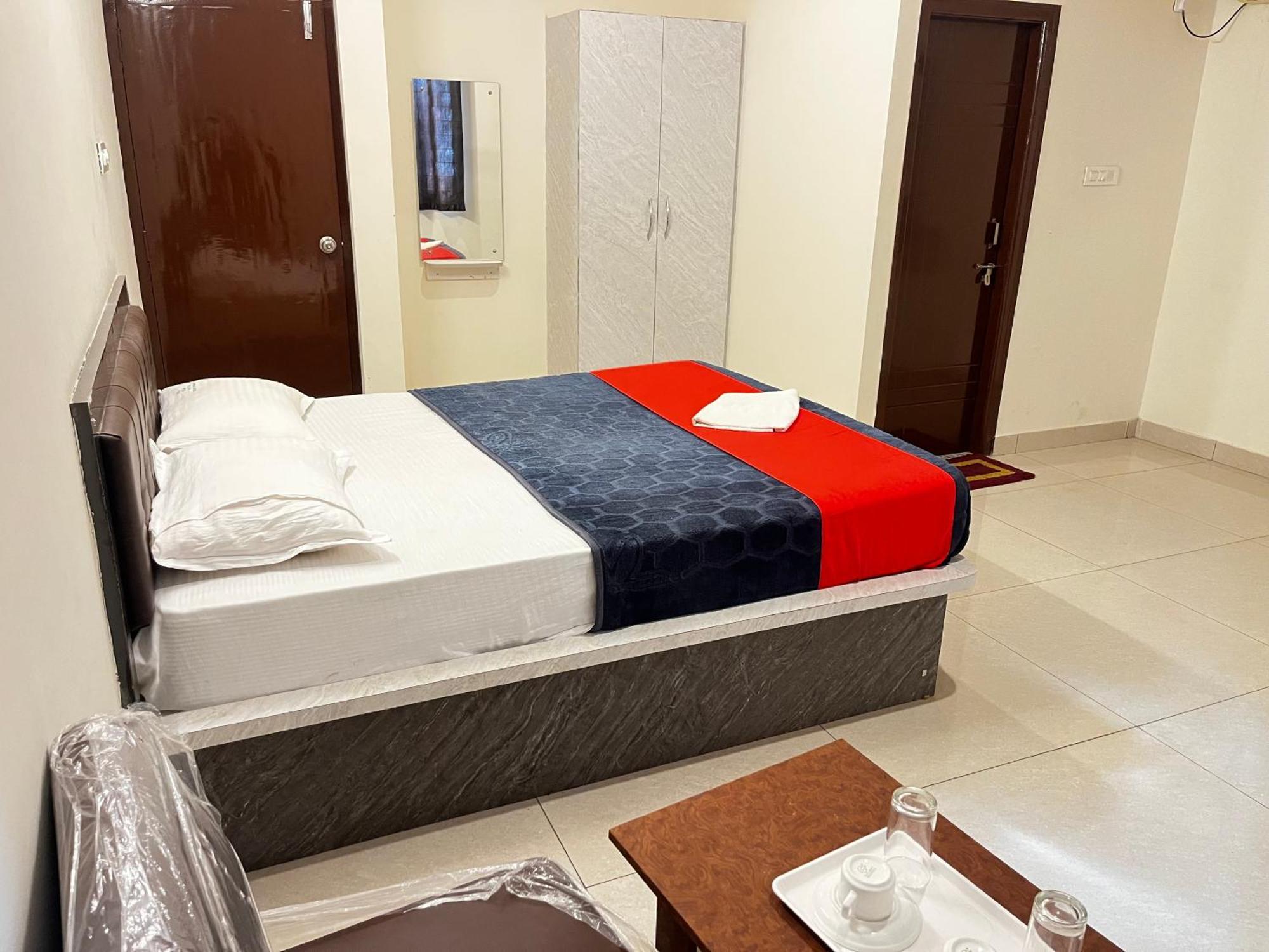 Hotel Raj Comfort Bangalore Eksteriør bilde