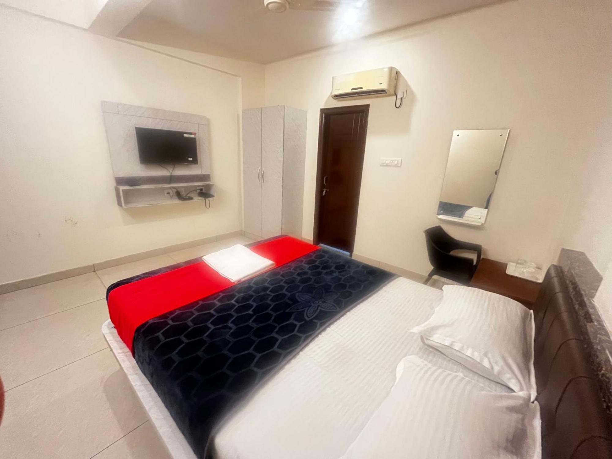 Hotel Raj Comfort Bangalore Eksteriør bilde